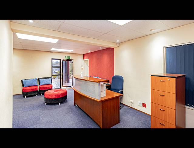 773M² OFFICE FOR SALE IN FERNDALE